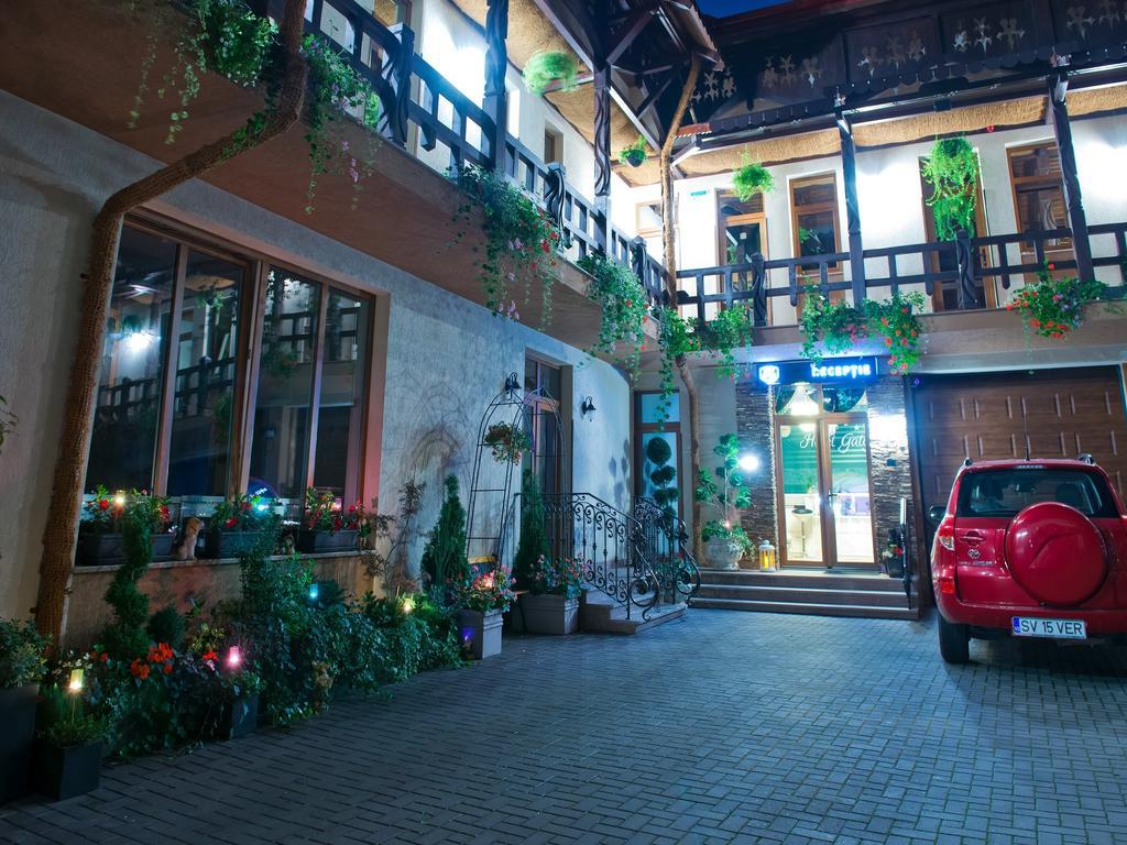 Hotel Galany Rădăuţi Exterior foto